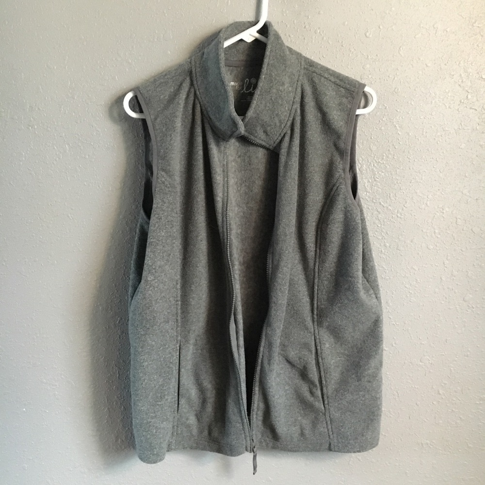 Made for life gray vest XL soft